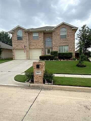 Robin, SAGINAW, TX 76179
