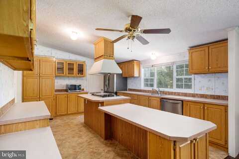 Wade, PARTLOW, VA 22534