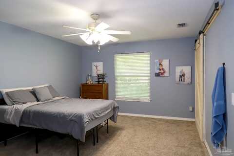 Clarke, NAVARRE, FL 32566