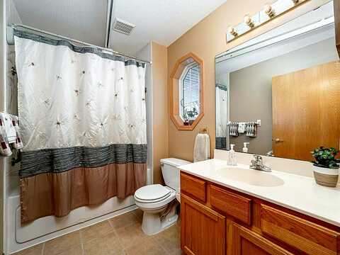 Marie, DELANO, MN 55328