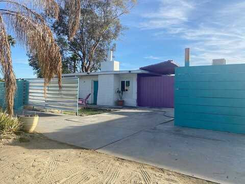 La Canada, THOUSAND PALMS, CA 92276