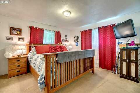 9Th, MCMINNVILLE, OR 97128