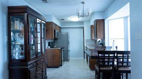 Mission Hills, ARLINGTON, TX 76018