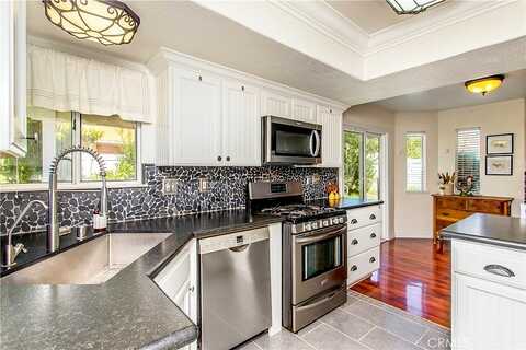 1St, SAN JACINTO, CA 92583