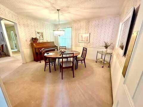 Longchamp, TALLAHASSEE, FL 32309