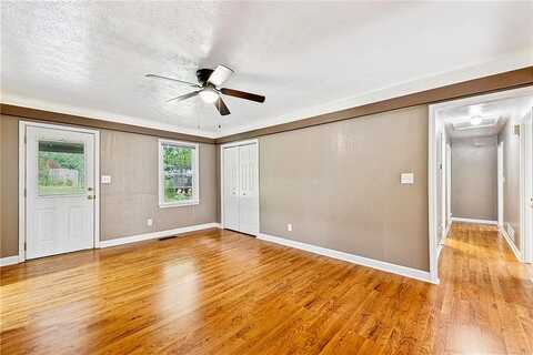 Laura, WINSTON, GA 30187