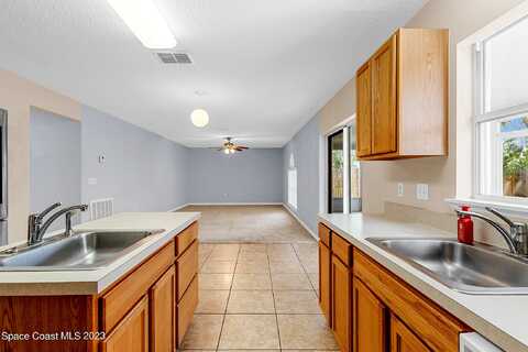 Chica, MELBOURNE, FL 32904