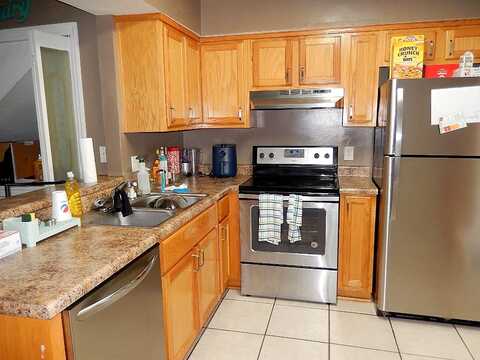Nugget, TALLAHASSEE, FL 32303