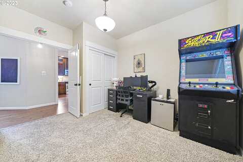 Robert, BEAVERTON, OR 97078