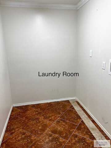 Palm Valley Dr W, Harlingen, TX 78552