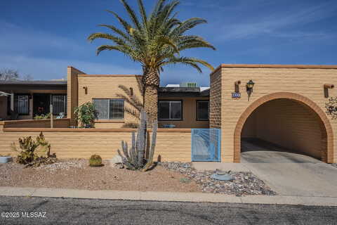 Placita Apache, GREEN VALLEY, AZ 85622