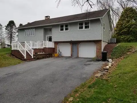 Oakhurst, SLATINGTON, PA 18080