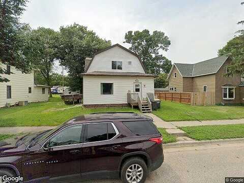 Main, LAKE CRYSTAL, MN 56055