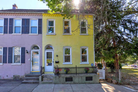 High, LANCASTER, PA 17603