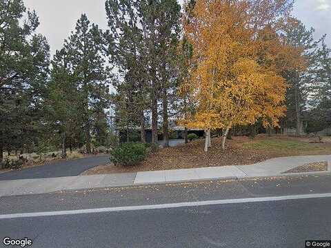 Summit, BEND, OR 97703