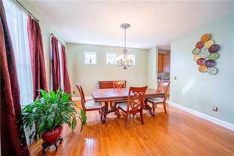 Garden, EASTON, PA 18040