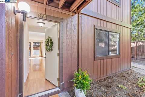 Camelback, PLEASANT HILL, CA 94523