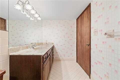 Yorkshire, ALLENTOWN, PA 18103