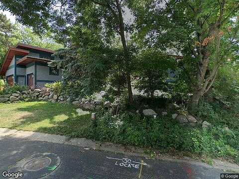 Pine, PRIOR LAKE, MN 55372
