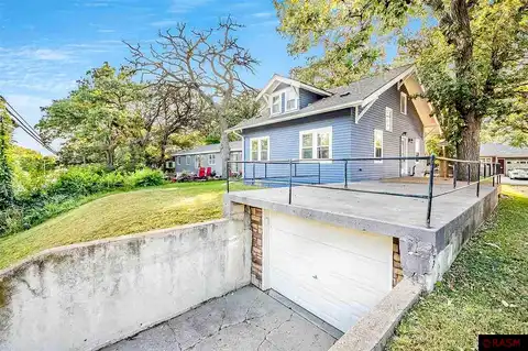 Oak Beach, FAIRMONT, MN 56031