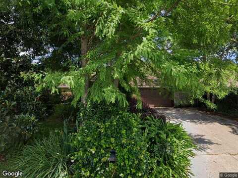 Chi Chi, MILTON, FL 32570