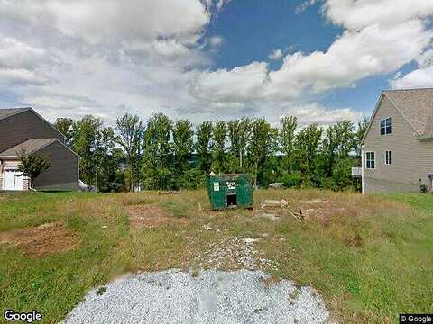 Tyning, DOWNINGTOWN, PA 19335