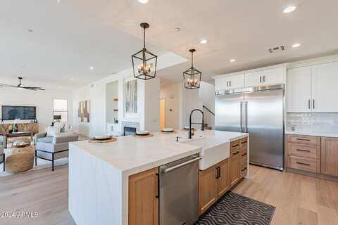 Conieson, SCOTTSDALE, AZ 85255