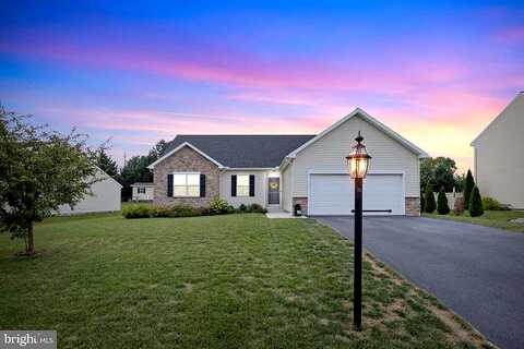 Jennifer, SPRING GROVE, PA 17362