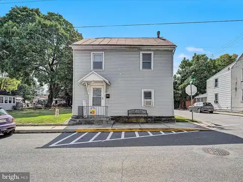 Queen, ANNVILLE, PA 17003