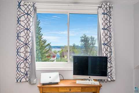11Th, DULUTH, MN 55806