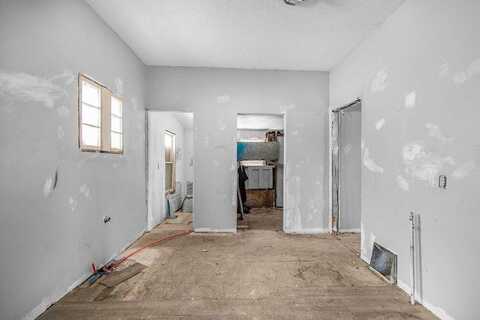 Queen, MINNEAPOLIS, MN 55411