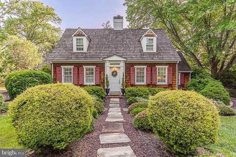 Broad, FALLS CHURCH, VA 22046