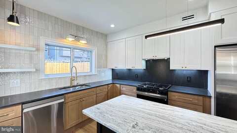16Th, PHILADELPHIA, PA 19145