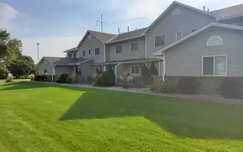 Creek Meadows, MINNEAPOLIS, MN 55433