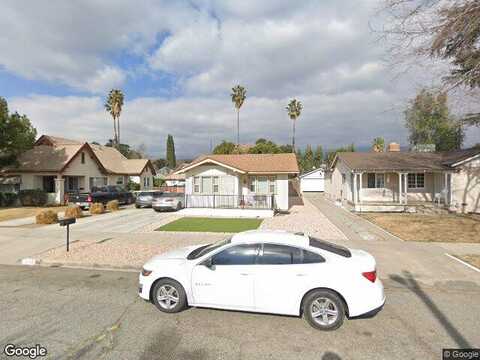 25Th, SAN BERNARDINO, CA 92405