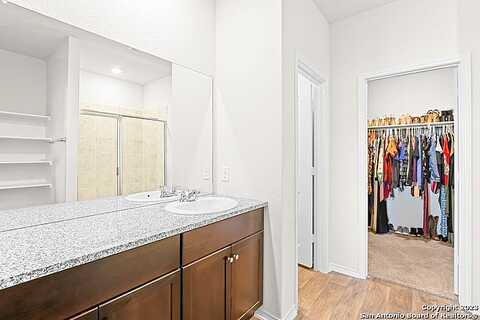 Gossan, SAN ANTONIO, TX 78253