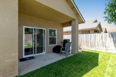 Dogwood, DINUBA, CA 93618
