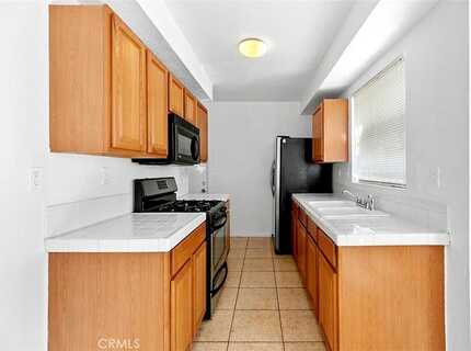 Shelton, SANTA ANA, CA 92703