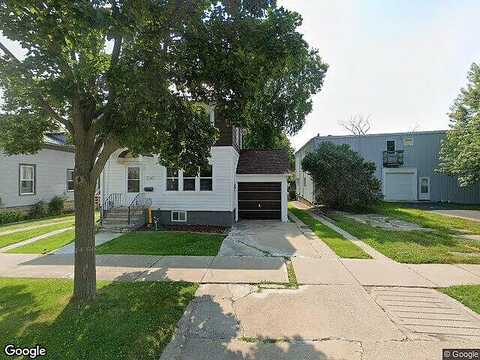 Dickason, COLUMBUS, WI 53925