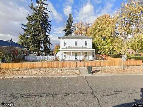 Broadway, GOLDENDALE, WA 98620