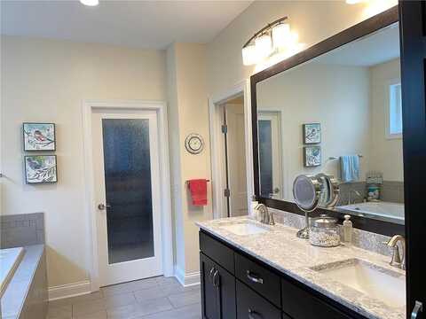 Drake, PRIOR LAKE, MN 55372