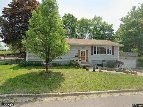 Oak Beach, FAIRMONT, MN 56031