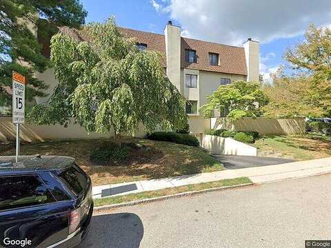 Llanalew, HAVERFORD, PA 19041