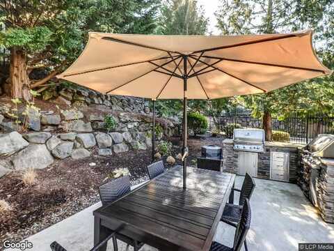 Springtree, WEST LINN, OR 97068