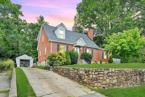 Richards, ROANOKE, VA 24018