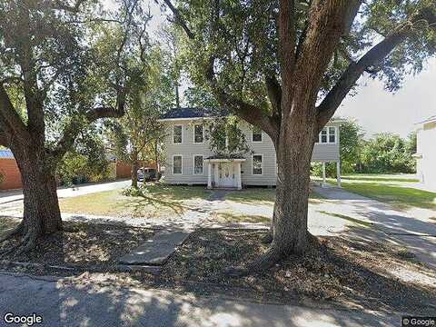 Broadway, BEAUMONT, TX 77701