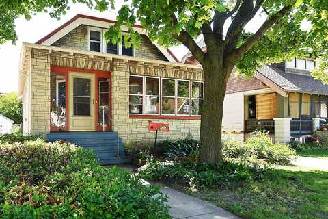 55Th, MILWAUKEE, WI 53208