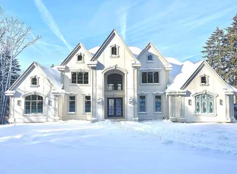 Range Line, MEQUON, WI 53092