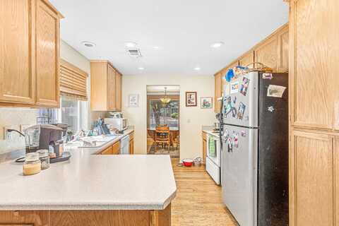 Mckenzie, MEDFORD, OR 97501