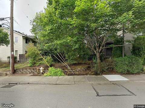 Brianne, LAKE OSWEGO, OR 97035